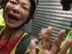 新唐人:921香港,港警大量出动扰民滥捕两位银发老人被警方攻击有人昏迷在现场紧急救治