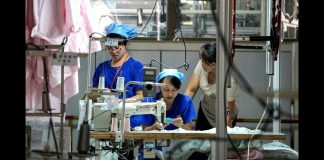 美国观察:美中贸易战中制造业面临考验