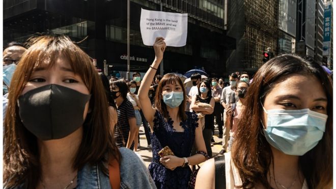 美国之音:港府宣布5日起实施禁止蒙面法,引发民众强烈不满