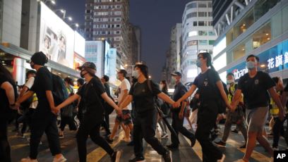 香港亲民主议员对政府禁蒙面法提出司法上诉