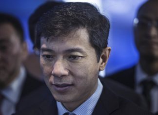 正传媒:马云和马化腾之后 李彦宏卸任百度要职 中共开始全面去私营化