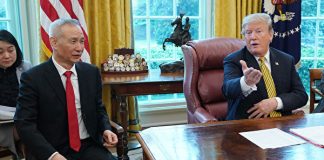 中国观察:川普彻底识破中共阴谋, 即将到来的美中谈判桌上香港问题摆重要位置 有可能改变谈判结果