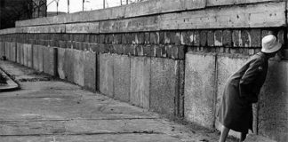 红色政权崩溃2:东德解体始末