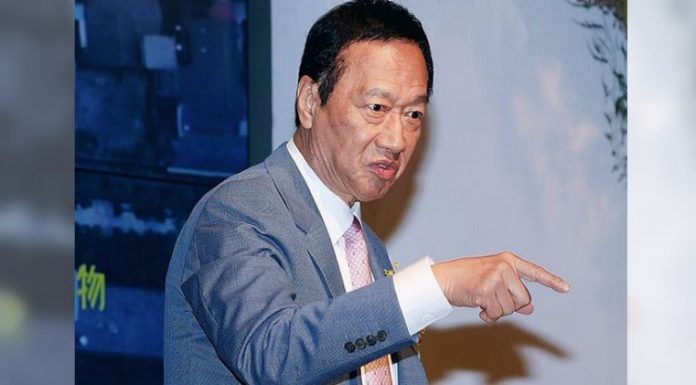 郭台銘、台企、日商全面出逃中國?!中國慘業!面板大失血!中國紅色產業一碰!整個產業就崩盤?!