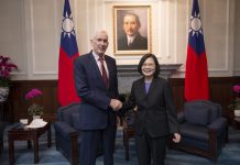 美國AIT主席莫健訪台:台灣從戒嚴到民主 是該時代最偉大的成就之一