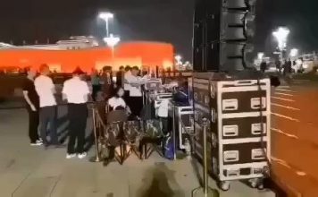 习近平赊帐阅兵秀肌肉,供应商讨债无门网络喊冤