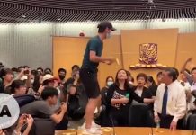 中大校長段崇智被學生圍攻 段 : 大學不是政治角力場所
