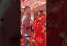 海风:在中共逼迫下,一名维吾尔族女孩被迫与一名汉族男子举行婚礼,以换取其家人从集中营释放