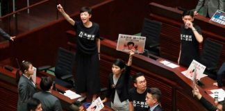 邱家军:林鄭月娥被香港立法會轟下台