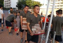 夏业良:驻港共军清理路障,九大学校长呼吁外来人士撤离校园