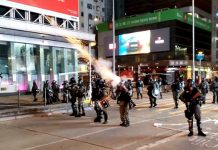 新唐人:逾56萬人連署向海牙仲裁法院告港警犯下反人类罪