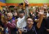 时事大家谈:香港民主派大胜,对北京的“当头棒喝”?