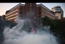 吴建民:是那三张照片最终影响了美国议员们一致投票支持香港?