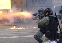 新唐人:中共四中全會結束後 港警獲“免責牌” 隨即暴力明顯升級 實施“超限戰” “以暴製亂”等