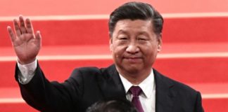 民调显示:83%的网友认为习近平自封人民领袖,下一步官媒就会喊万岁