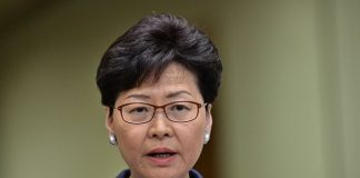 美国之音(海彦):香港25名民主派议员提出弹劾行政长官林郑月娥
