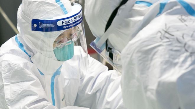博讯现场报道:震惊!一个武汉医护人员披露致少有十万人已感染病毒