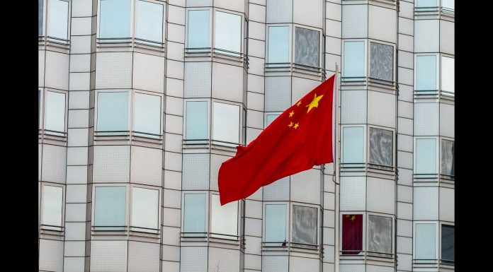 华尔街网报:美国宣布从武汉撤.侨,三天内关闭领事馆!习近平召政治局常委会议谈对策
