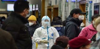 老北京茶馆:美國封关!武漢疫情下,党的目标泄露:解决全部武汉人?党来信:老乡,请花光你的钱再走!