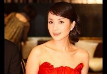 华尔街网报:“军中妖姬”汤灿复出开抖音,面色苍白带微笑,拍视频教做瑜伽;身世背景很传奇