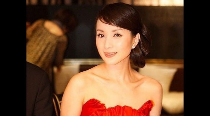 华尔街网报:“军中妖姬”汤灿复出开抖音,面色苍白带微笑,拍视频教做瑜伽;身世背景很传奇