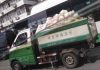 五色峰:武汉用垃圾车拉食品激起民愤引发冲突!