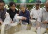 财经冷眼:红头文件让党员干部囤粮,粮油店被封,李克强紧急应对粮荒,再不囤粮就晚了!