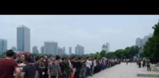 子弘:惊爆!上海房地产商拒绝”房子涨价”被警察抓捕!