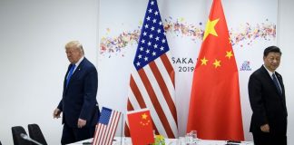 明镜火拍:川普下令管控推特等媒體平台;人民币贬值,香港金融地位不保