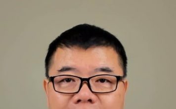 王剑:美国卫生部长抵台,里根号航母遥相呼应