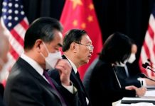 仇习二:中美天津谈判双方开出的纠错清单明细;中方把撤销中共党员及家属的签证限制列入谈判首位。