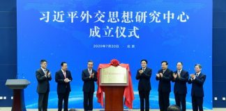 莫言:缺什么就补什么,习近平投巨资为自己建十八个思想研究中心