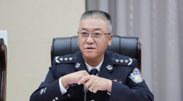 李颖华:《销售与市场》杂志社社长李颖生遭河南省纪委厅官王伟平夫妇敲诈200万,举报未果反被判刑入狱