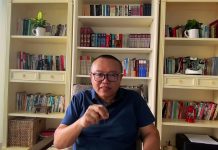 老灯爆料系列14:习近平重新霸屏,其能否留任军委主席,习家祠让鸡犬升天,李克强拿到诚心如意的岗位,天津书记李鸿忠与蔡颖在酒店鬼混。《老灯开讲第54期》