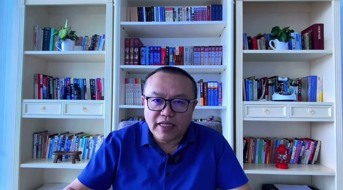老灯爆料系列3:习近平被禅让难以翻盘,石泰峰接掌中组部,李嘉诚春江水暖鸭先知。