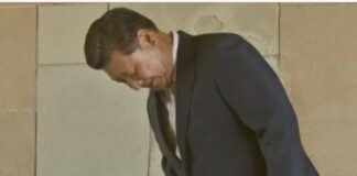 习近平为何屡屡上演“鞋带危机”?