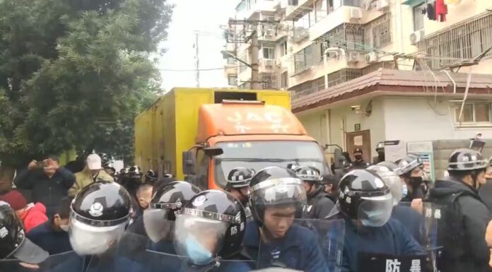 上海市虹口上演军民混战大戏