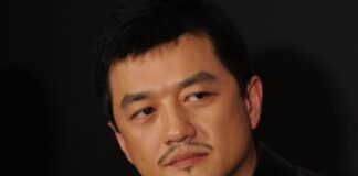 负债行善,李亚鹏令无数明星汗颜