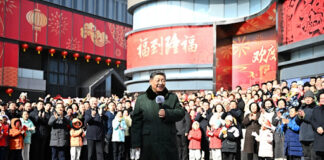 习近平“过年秀”为何打破历年惯例?