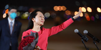 孟晚舟为何从“女神”沦为“小偷”