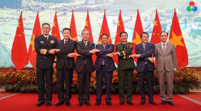 中越一丘之貉,两国联手防民变