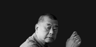 川普爱记仇,习却当众打他脸